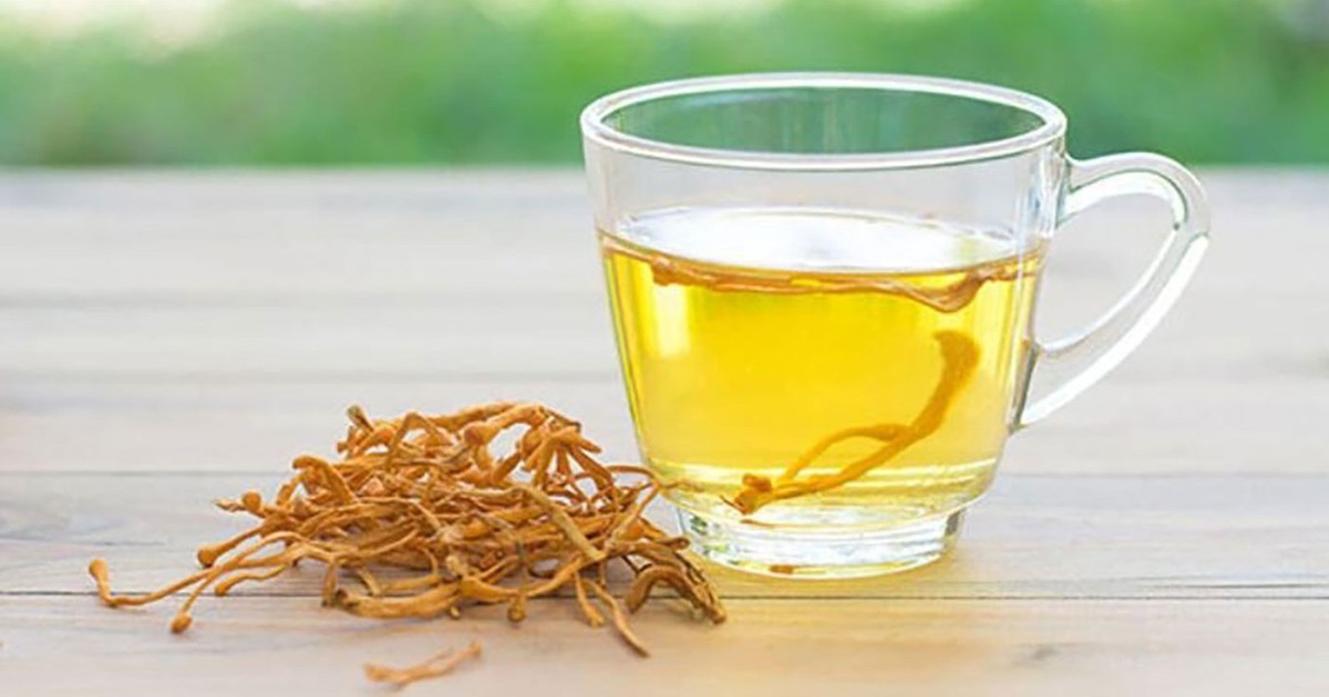 Khám phá 7 công dụng nước đông trùng hạ thảo giúp hội U30 duy trì tuổi trẻ
