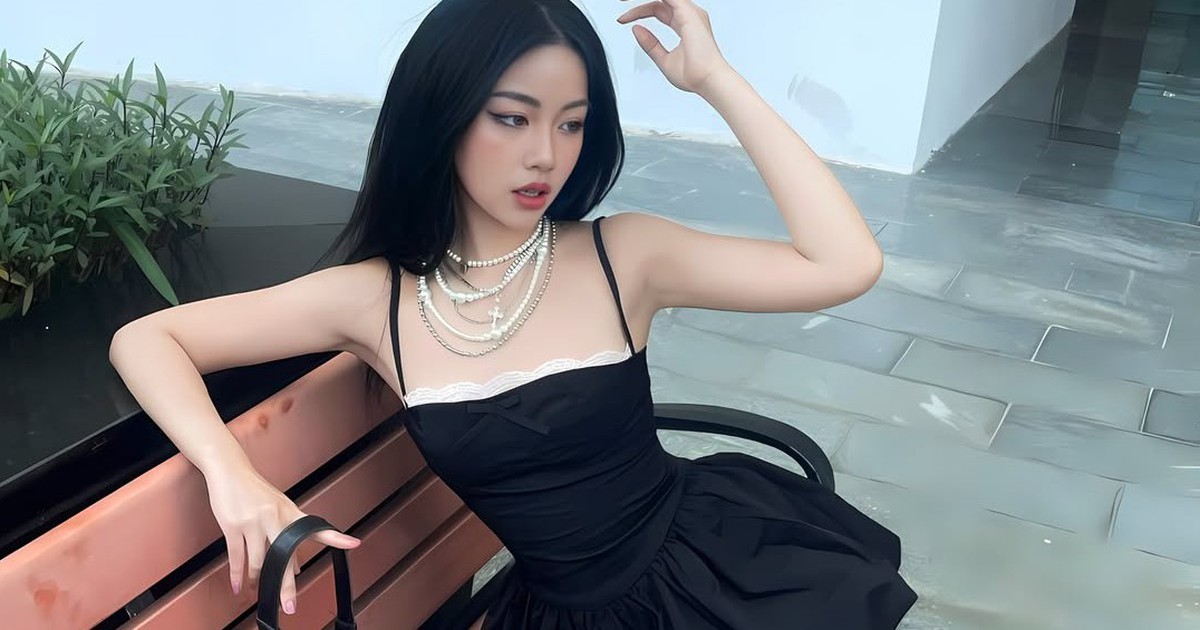 Từ cổ điển đến hiện đại, váy bí khiến giới trẻ mê mẩn