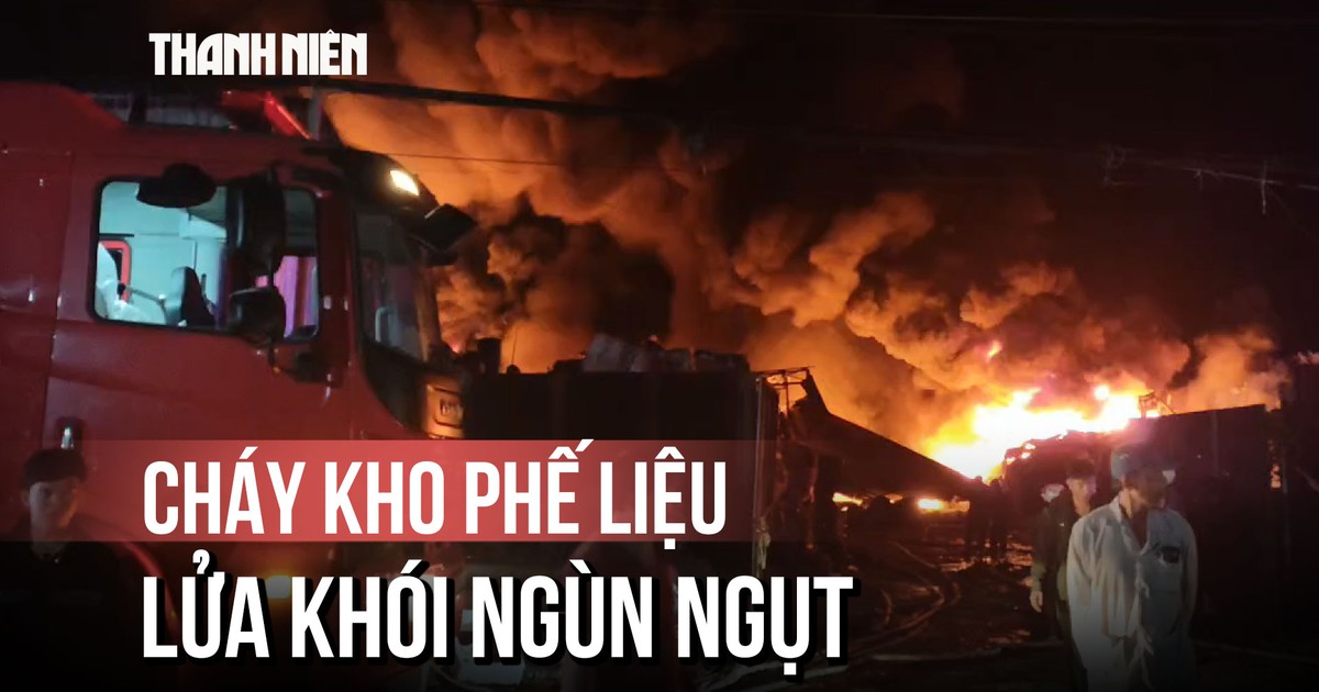 Cháy lớn kho phế liệu ở An Giang, hơn 3 giờ chữa cháy vất vả