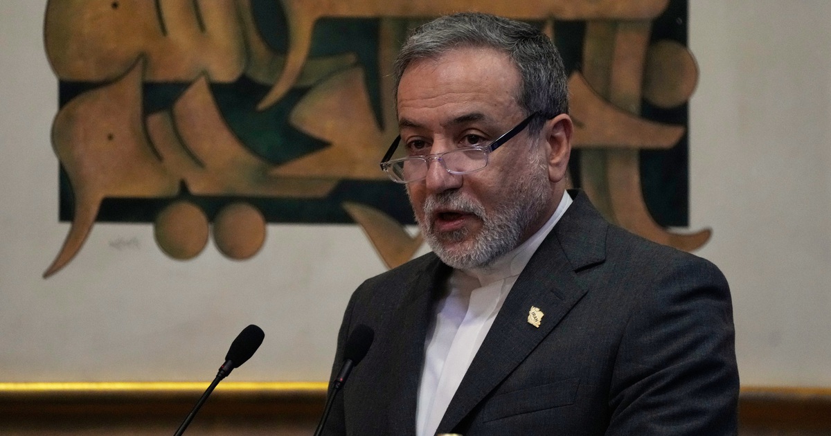 Iran n&ecirc;u điều kiện t&aacute;i đ&agrave;m ph&aacute;n hạt nh&acirc;n với Mỹ