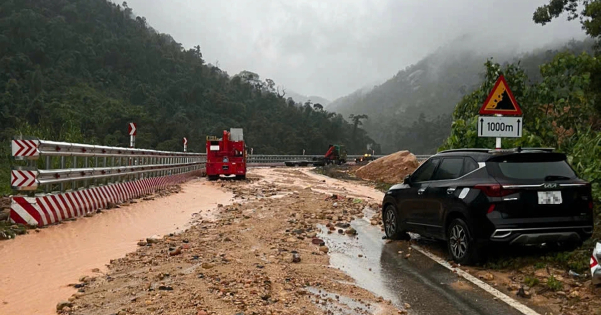 Sạt lở trên tuyến đường Đà Lạt - Nha Trang, 6 người tử vong