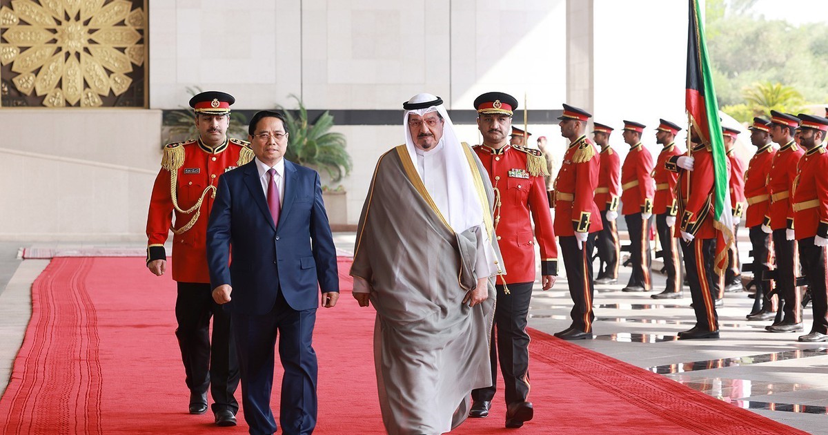 Thủ tướng Kuwait chủ trì lễ đón Thủ tướng Phạm Minh Chính