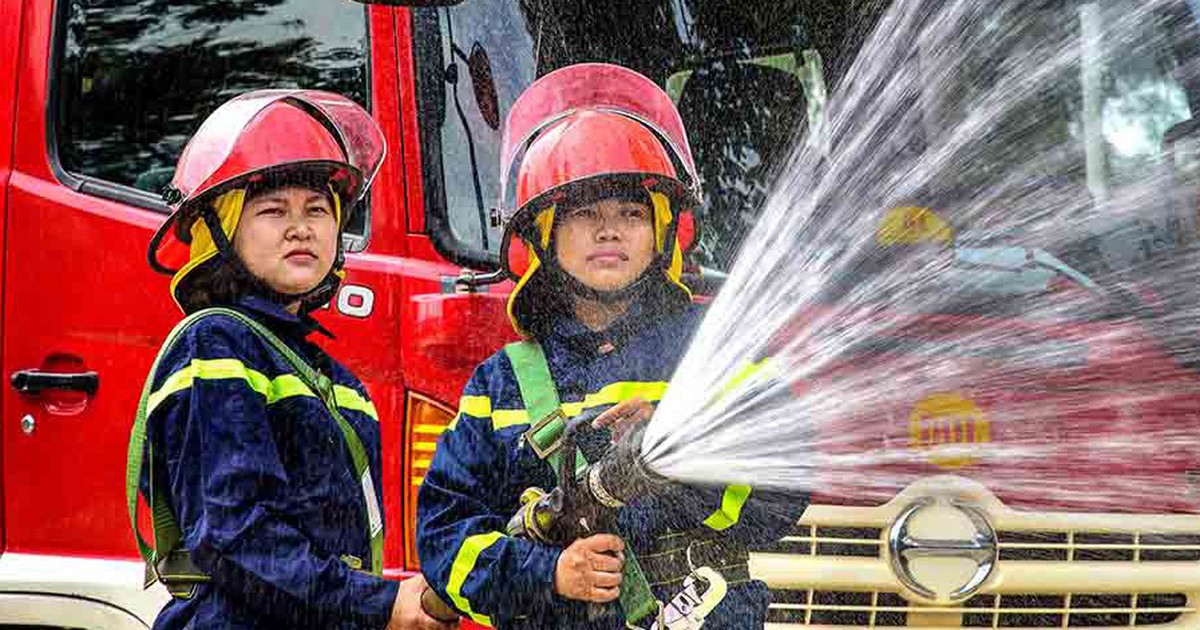 Những khoảnh khắc đẹp của người phụ nữ Việt Nam qua ảnh