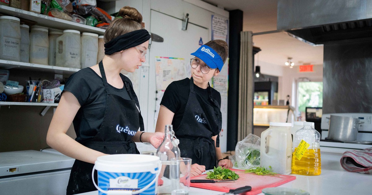 Gen Z trở thành tâm điểm tranh luận: Thất nghiệp tăng, định kiến nhiều và kỳ vọng nghề nghiệp thay đổi