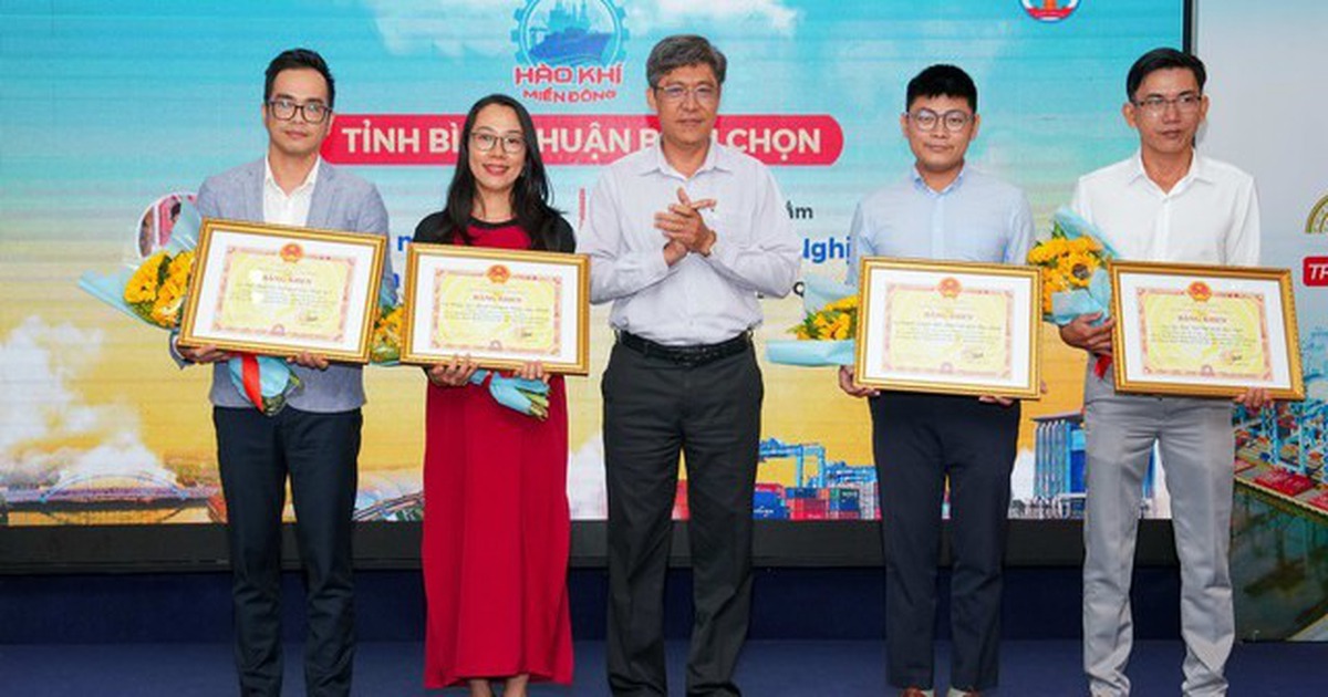 Thanh Ni&ecirc;n v&agrave; t&ocirc;i: H&agrave;nh tr&igrave;nh c&ugrave;ng Thanh Ni&ecirc;n