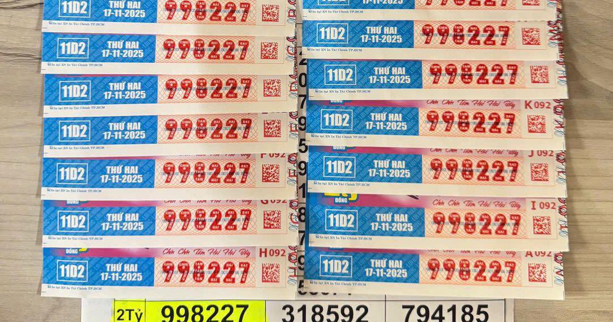 Kh&aacute;ch TP.HCM tr&uacute;ng độc đắc 28 tỉ xổ số miền Nam: Ra ng&acirc;n h&agrave;ng đổi thưởng