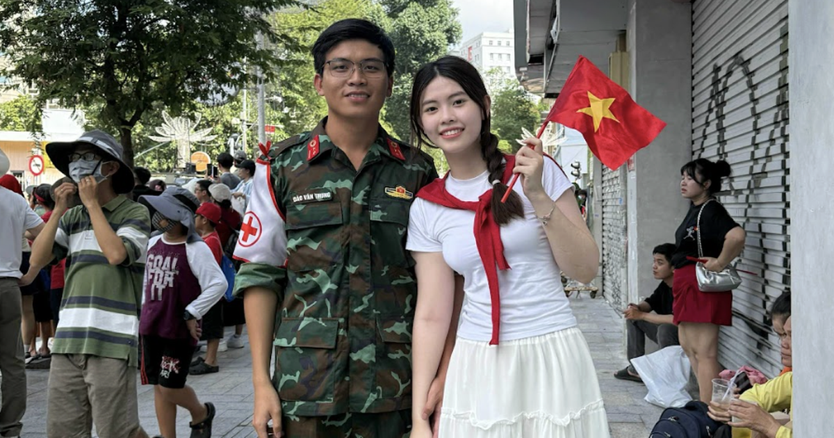 Ng&agrave;y Quốc tế đ&agrave;n &ocirc;ng 19.11: Chị em rộn r&agrave;ng tặng qu&agrave; cho ph&aacute;i nam, ai cũng bất ngờ