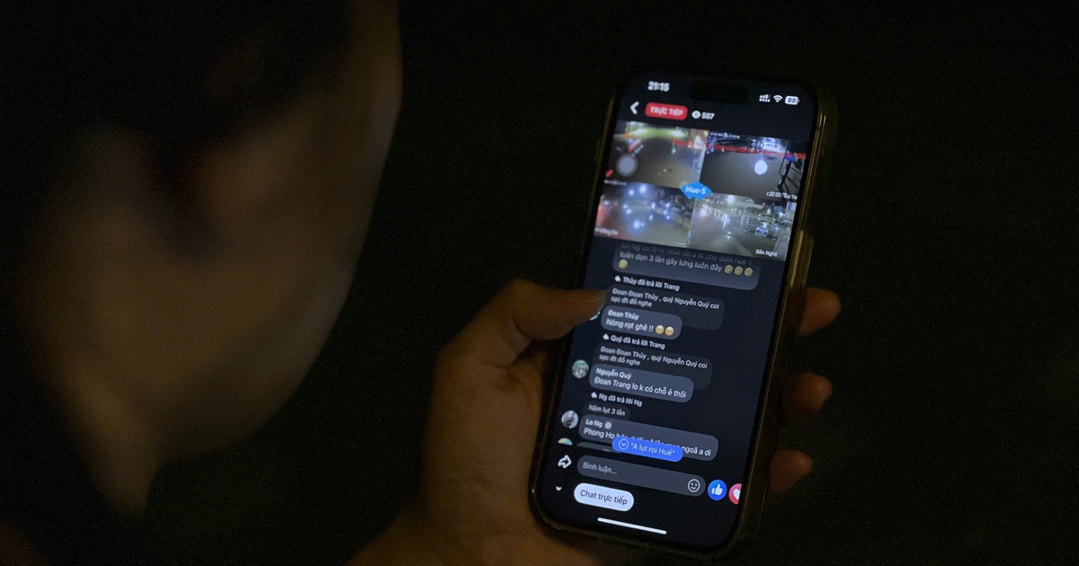 Người Huế thức đ&ecirc;m xem livestream cập nhật mưa lũ: 'Kh&ocirc;ng c&ograve;n hoang mang v&igrave; tin đồn'