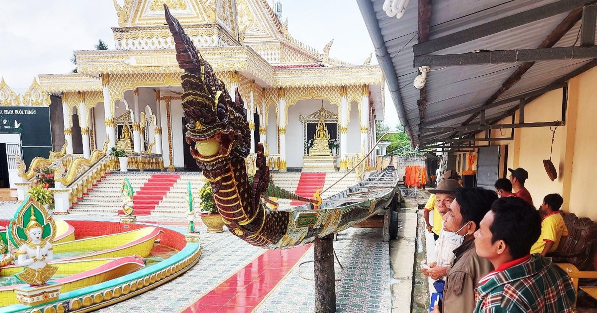 Ghe ngo hơn 20 năm tuổi được 'hồi sinh' bằng nghệ thuật điêu khắc độc đáo