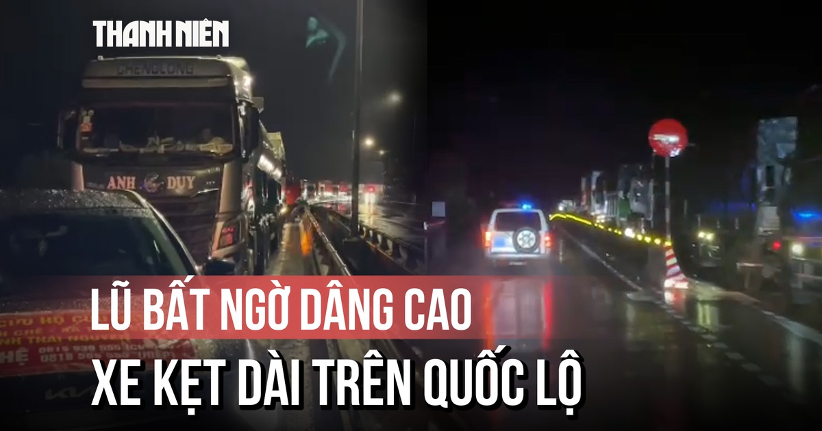 Giằng co với lũ dữ trên QL1D: CSGT mở đường, xe chở PV Thanh Niên đi vào tâm lũ Đắk Lắk