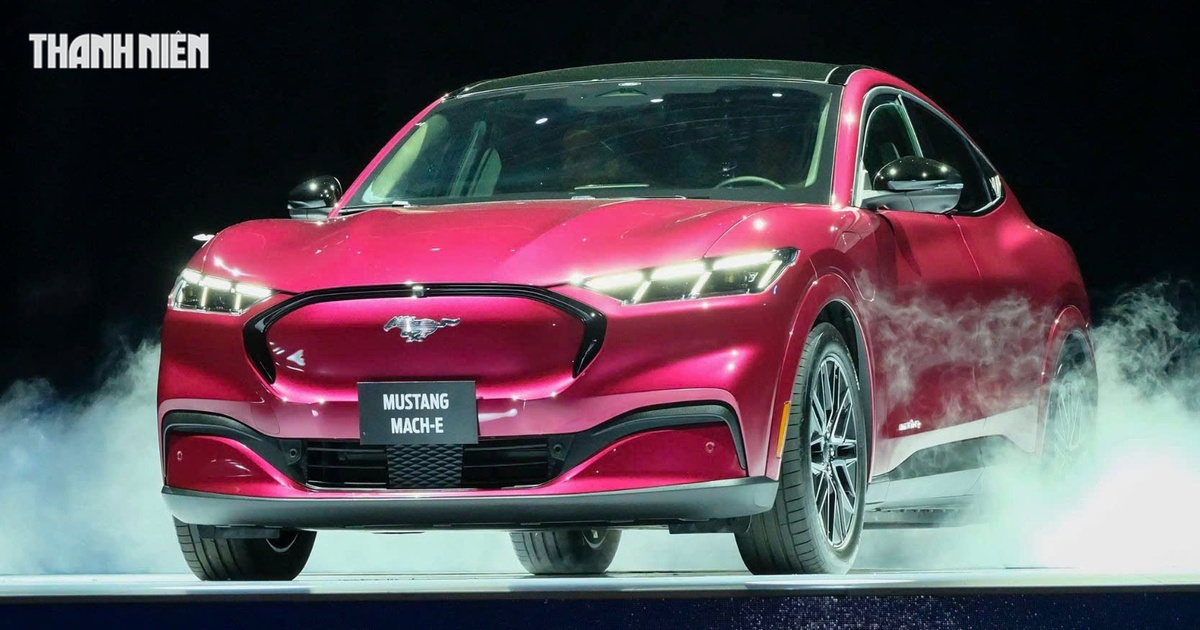 Chưa kịp đến tay khách Việt, ô tô điện Ford Mustang Mach-E dính lỗi phải triệu hồi