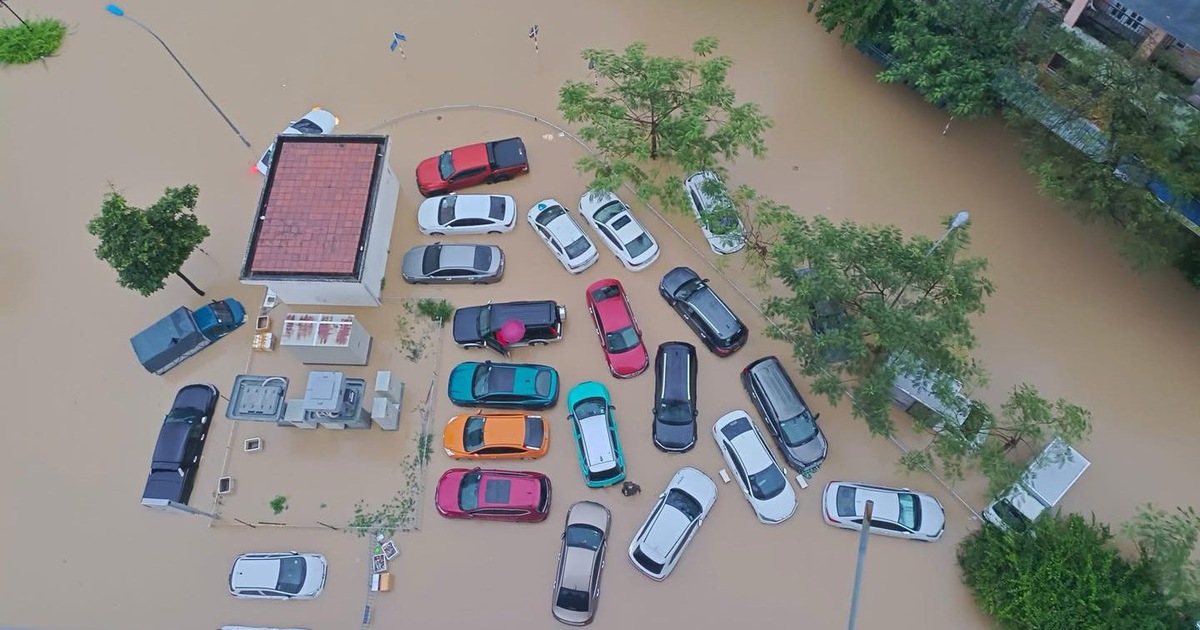 Kh&aacute;nh H&ograve;a: S&ocirc;ng Dinh vượt lũ lịch sử 1986, người d&acirc;n kh&ocirc;ng kịp trở tay k&ecirc;u cứu khẩn cấp