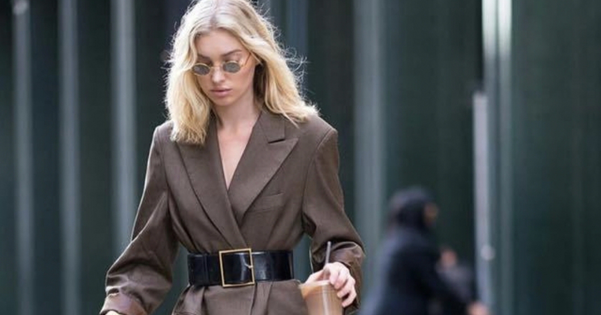 Tôn lên vòng eo thon gọn chỉ với một chiếc thắt lưng