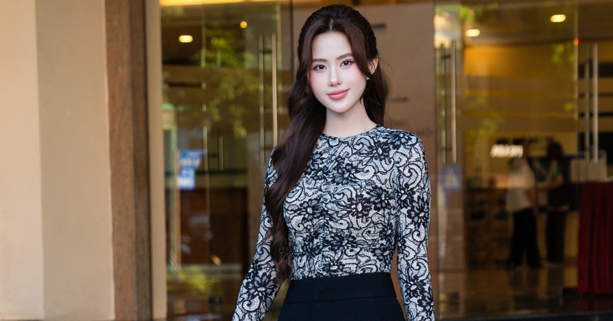 Quần tây cạp cao tôn sắc vóc, chinh phục mọi phong cách thời trang