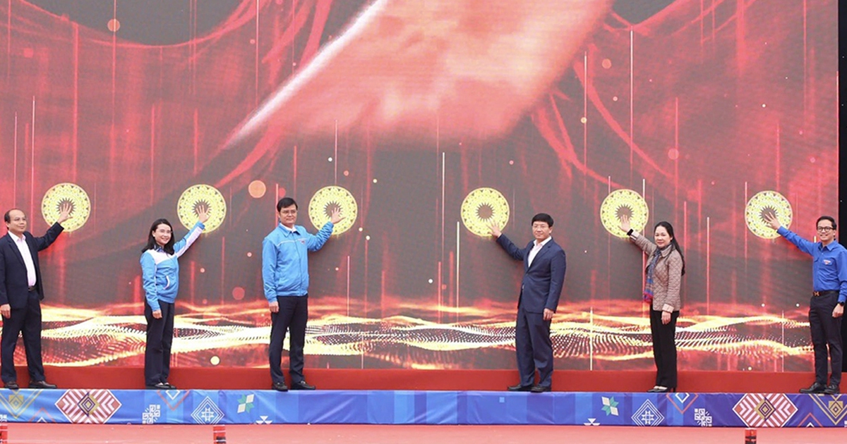 Khởi động hành trình ý nghĩa ở tuyến đầu Tổ quốc