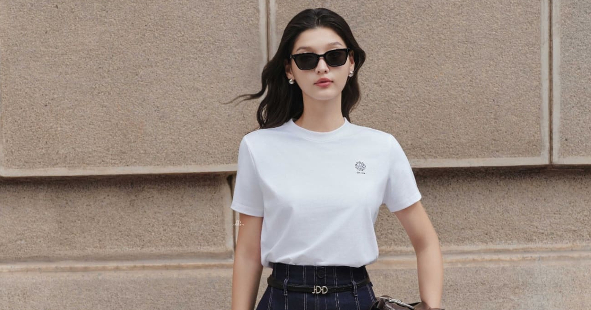 'Lột xác' phong cách với loạt chân váy jean khiến ai cũng ngoái nhìn