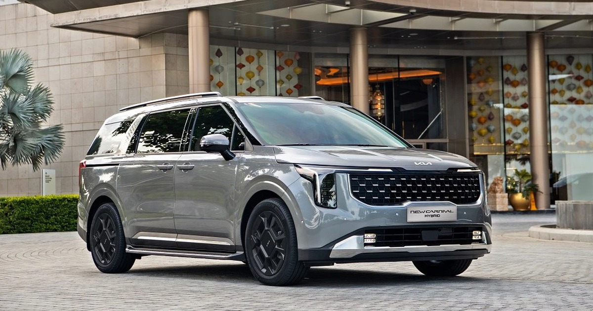 Xe MPV gia đình cỡ lớn bán chạy nhất Việt Nam giảm giá gần 100 triệu đồng