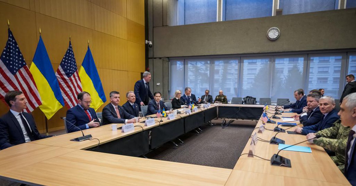 Rộ tin Mỹ - Ukraine r&uacute;t gọn dự thảo h&ograve;a b&igrave;nh c&ograve;n 19 điểm