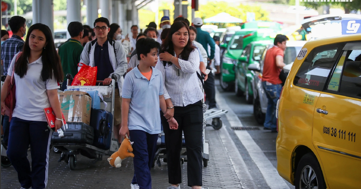 Trẻ 9 tuổi cao 1,4 m c&oacute; cần d&ugrave;ng thiết bị an to&agrave;n tr&ecirc;n &ocirc; t&ocirc;?