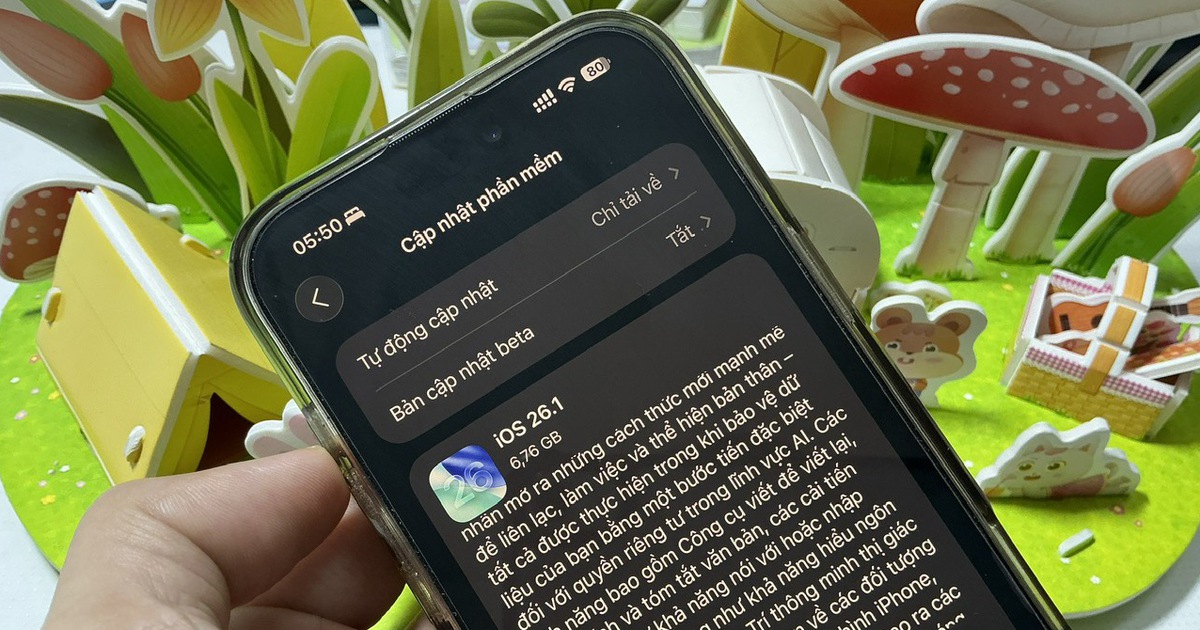Apple phát hành iOS 26.1, hỗ trợ tiếng Việt cho AI