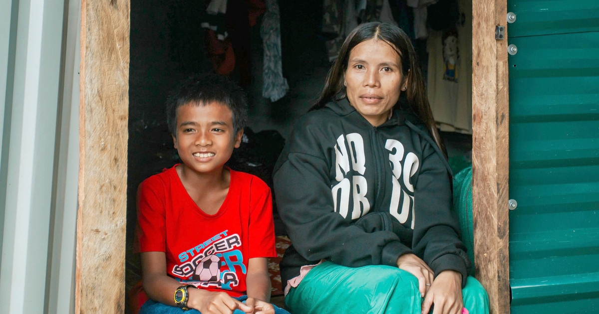 Dựng l&aacute;n trại gần trường để đi học