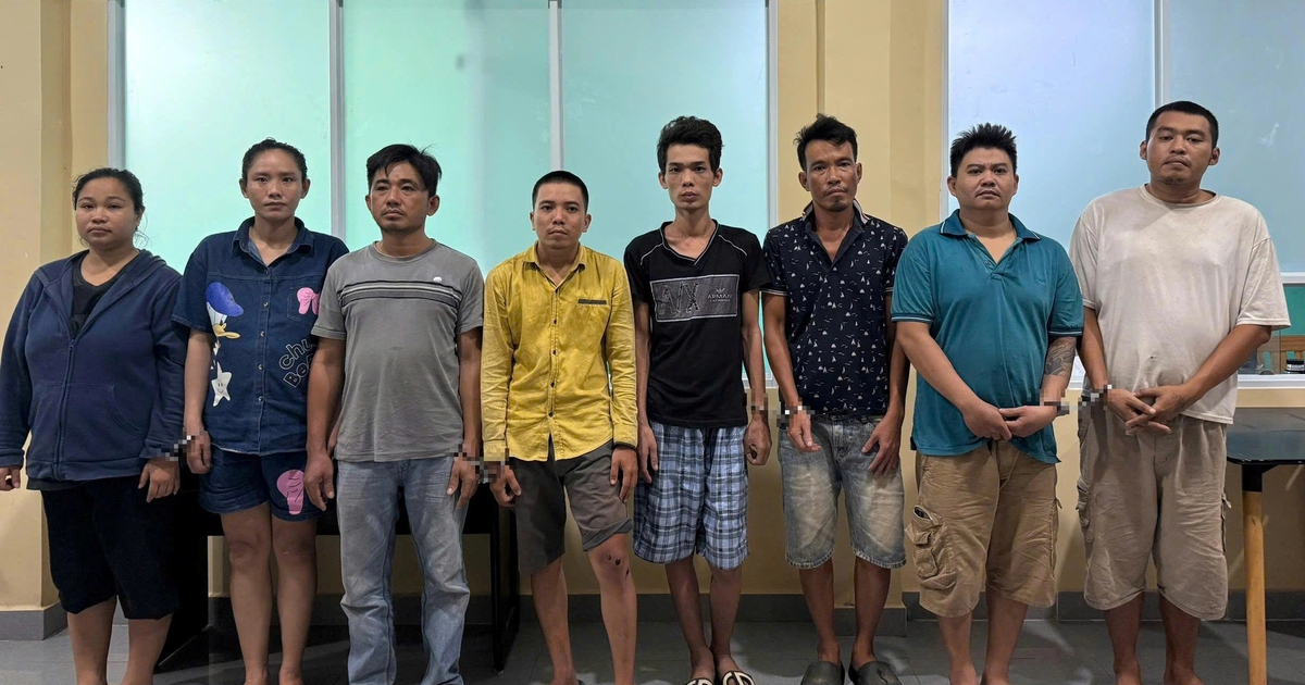 Bắt 8 người mua bán, sử dụng ma túy ở TP.HCM