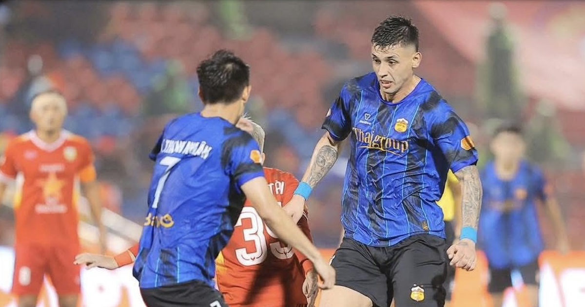 Bảng xếp hạng V-League mới nhất: HAGL bất ngờ thoát đáy bảng, nguy cơ rớt hạng vẫn cực cao