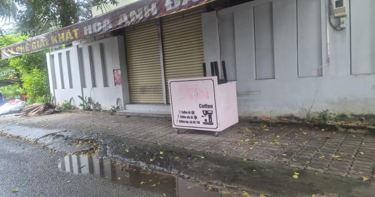 Những chiếc xe đẩy bán hàng lưu động… đứng bánh