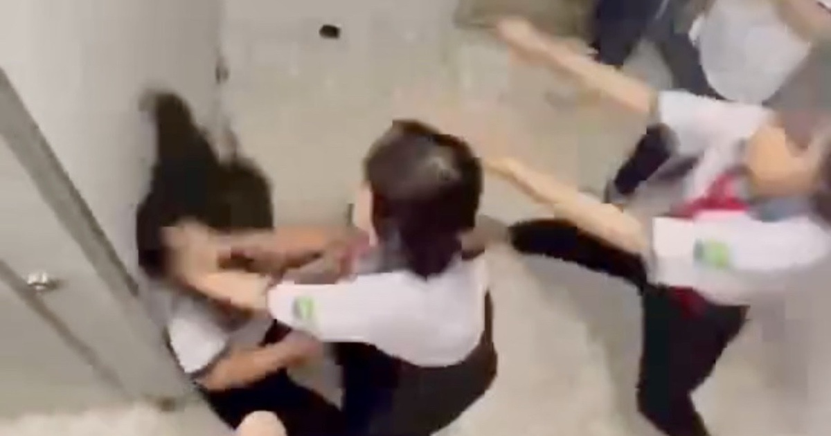 TP.HCM: Một học sinh bị nhóm bạn cùng trường đánh đa chấn thương