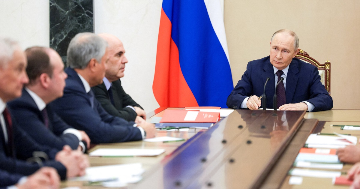 &Ocirc;ng Putin cảnh b&aacute;o 'đ&aacute;p trả tương xứng' nếu Mỹ t&aacute;i thử hạt nh&acirc;n