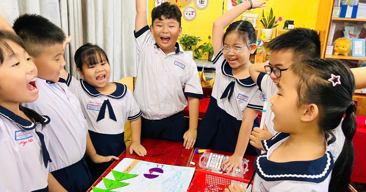 Phụ huynh tiểu học TP.HCM bất ngờ: Trong tiết tiếng Việt có âm nhạc, thể dục