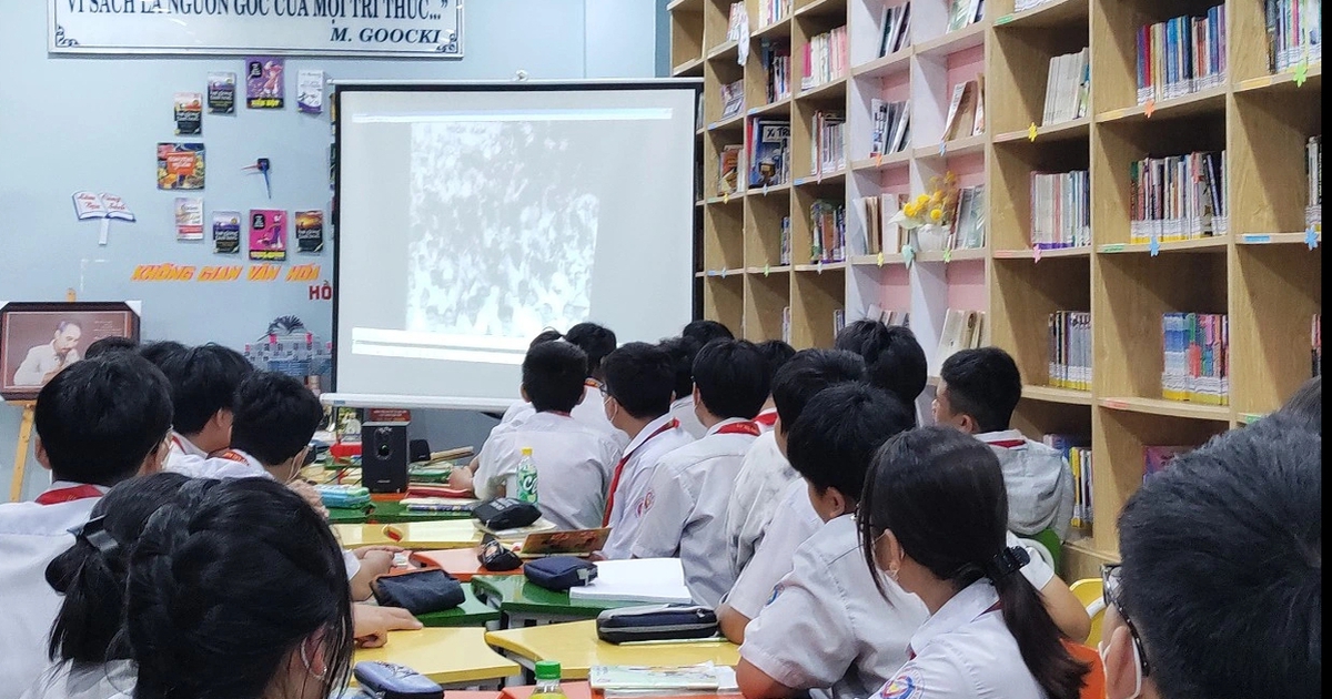 TP.HCM: Nhiều trường thay đổi giờ về để ứng ph&oacute; với b&atilde;o Kalmaegi v&agrave; triều cường