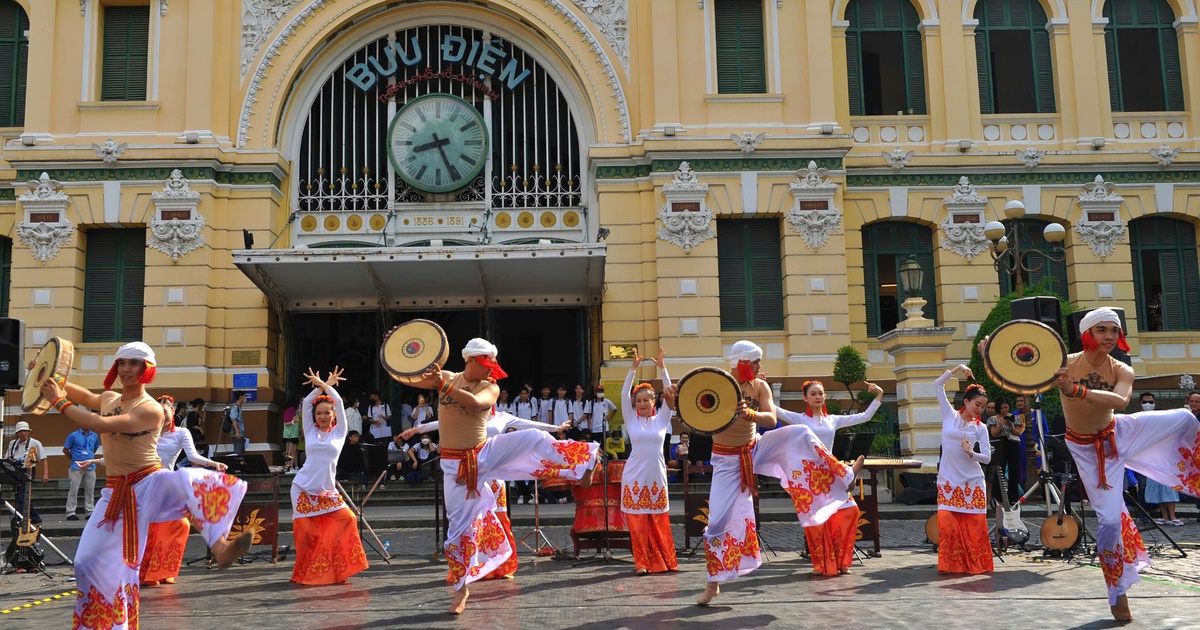 Để Bưu điện TP.HCM sớm được công nhận di tích cấp thành phố