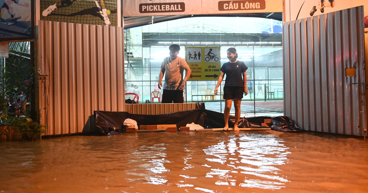 Triều cường ng&agrave;y 7.11 ở TP.HCM: B&aacute;n đảo Thanh Đa bớt &aacute;m ảnh cảnh ngập nước