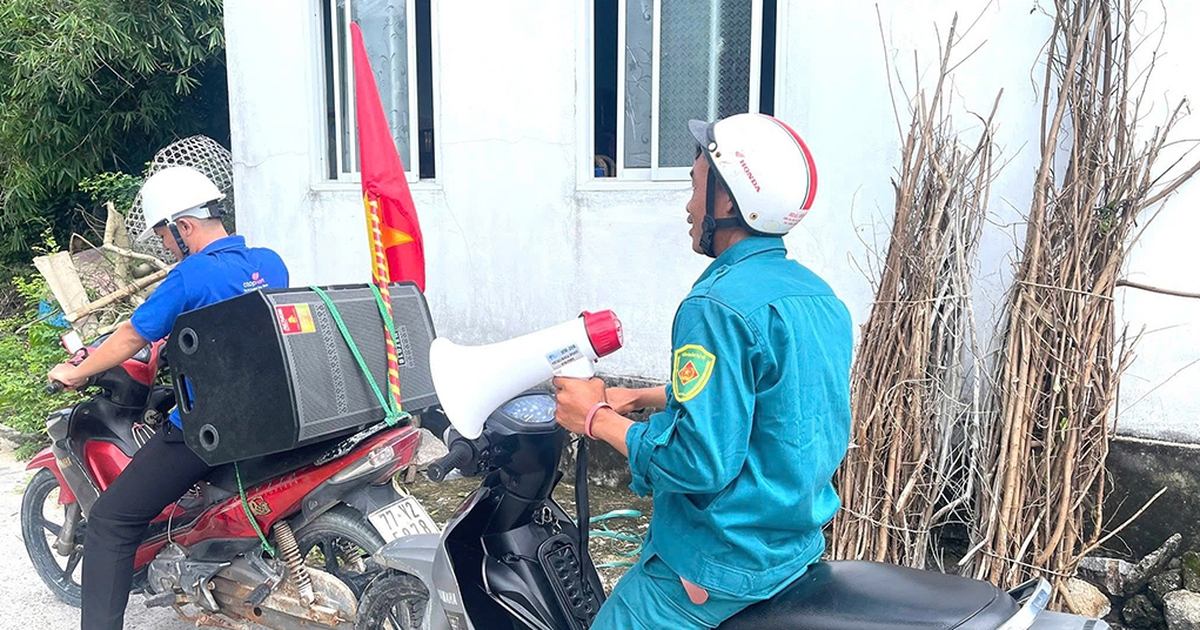 Từ 'tiếng loa thanh niên' đến hành động thực tế: Câu chuyện đẹp trong bão Kalmaegi