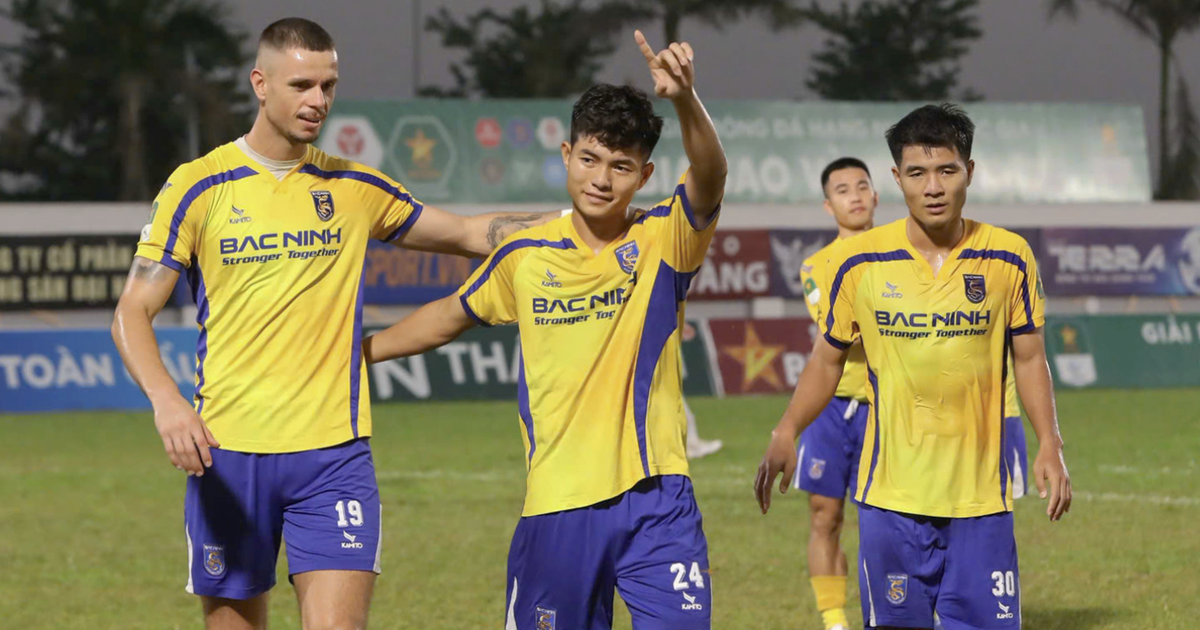 Đội của cố vấn Park Hang-seo gây thất vọng, một ứng viên vô địch khác sảy chân