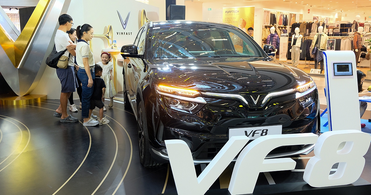 Có nên đổi ô tô chạy xăng sang ô tô điện thời điểm này?