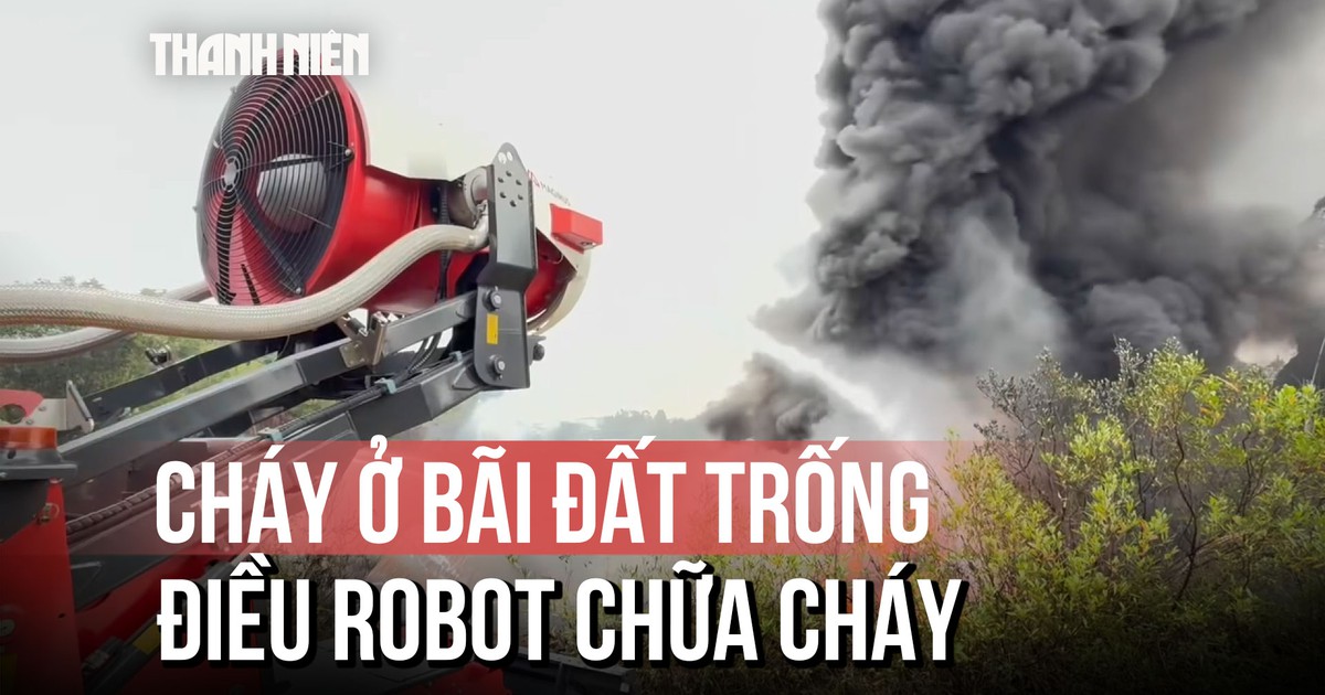 Cháy dữ dội do rò rỉ nhựa đường, cảnh sát TP.Đà Nẵng điều khẩn cấp robot chữa cháy