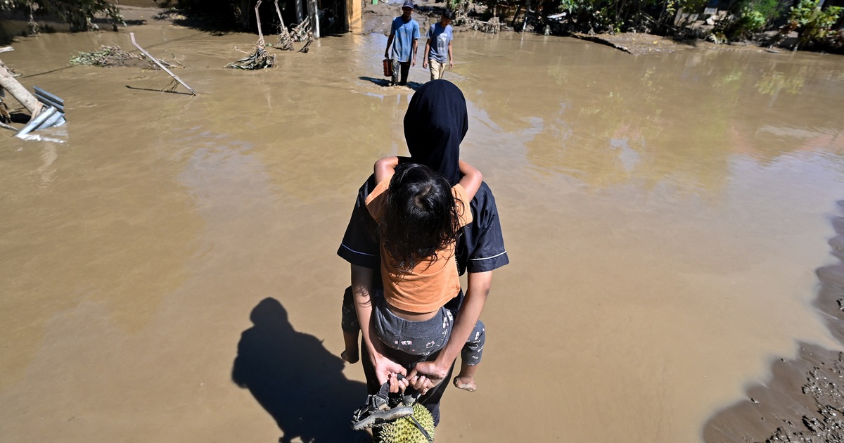 Lũ lụt, lở đất t&agrave;n ph&aacute; Đ&ocirc;ng Nam &Aacute; v&agrave; Sri Lanka: hơn 1.000 người chết