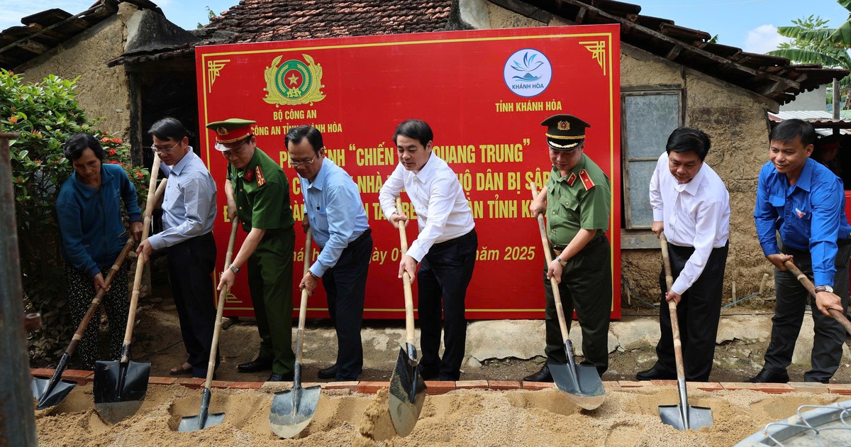 Chiến dịch Quang Trung: C&ocirc;ng an Kh&aacute;nh H&ograve;a khởi c&ocirc;ng x&acirc;y nh&agrave; cho c&aacute;c hộ d&acirc;n bị lũ cuốn sập