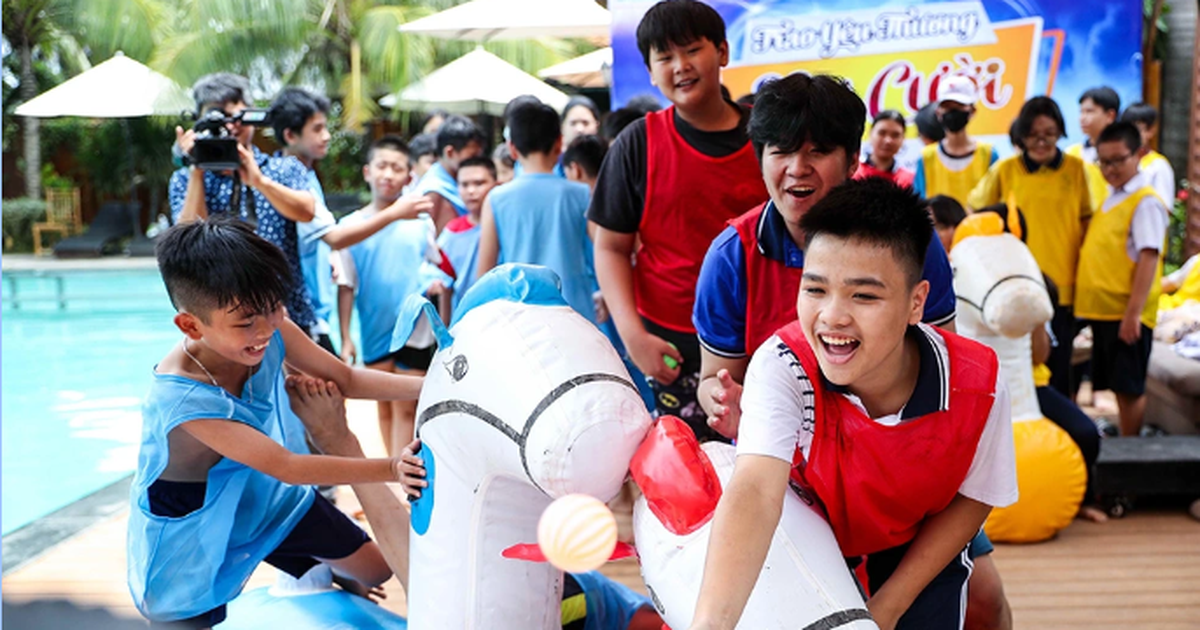 C&ugrave;ng con đi tiếp cuộc đời: Như một gia đ&igrave;nh