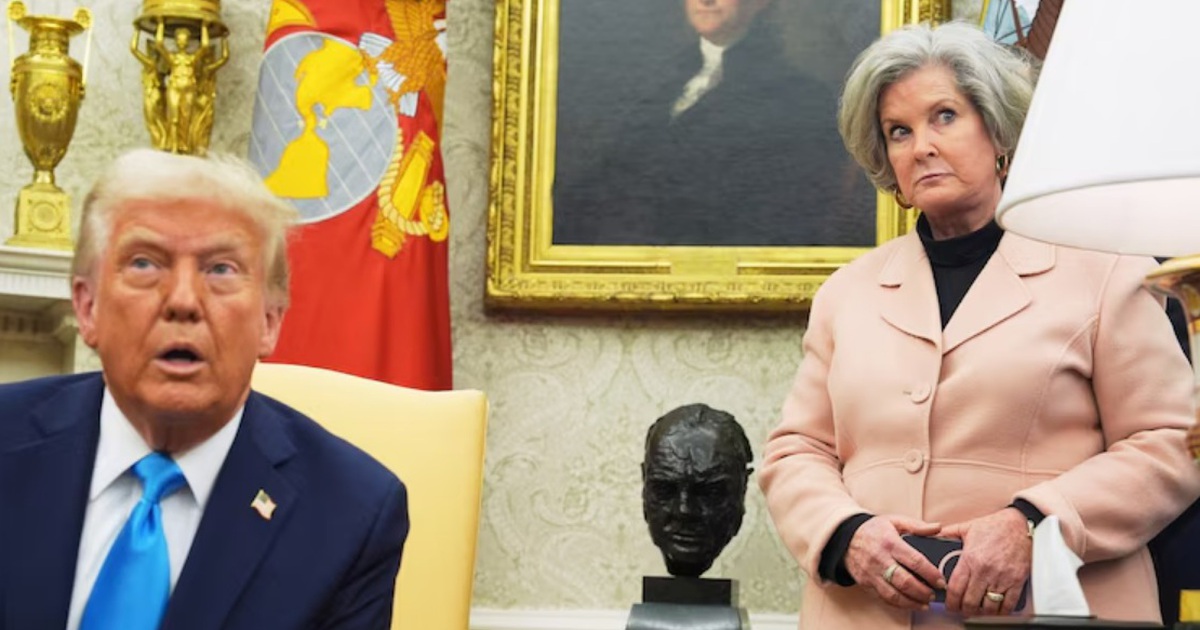 Bị ch&aacute;nh văn ph&ograve;ng n&oacute;i 'mang t&iacute;nh c&aacute;ch người nghiện rượu', &ocirc;ng Trump phản ứng sao?