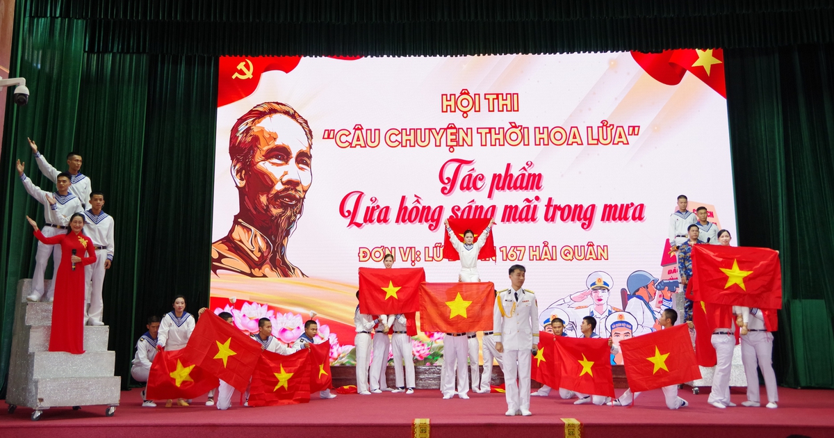 Vùng 2 Hải quân thắp lửa truyền thống bằng những 'câu chuyện thời hoa lửa'