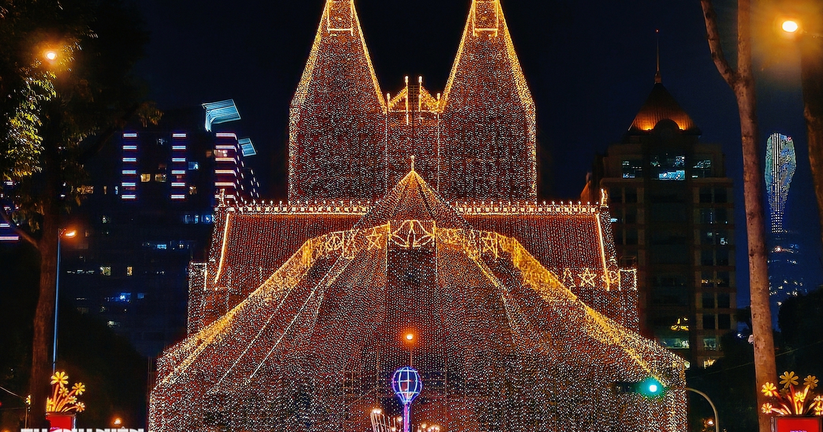 Nhà thờ Đức Bà lung linh 1.000 km đèn LED Giáng sinh 2025: Ý nghĩa bất ngờ