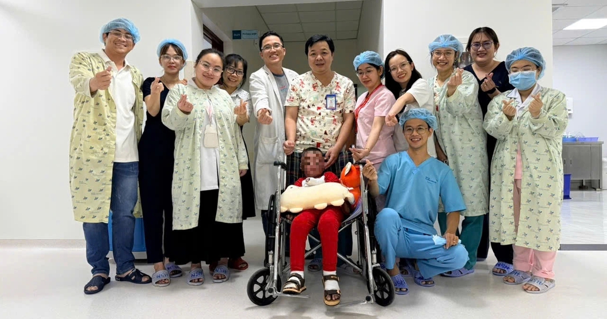 96 ngày 'chiến đấu' của bé trai 5 tuổi bị cha đốt xăng phỏng 80%