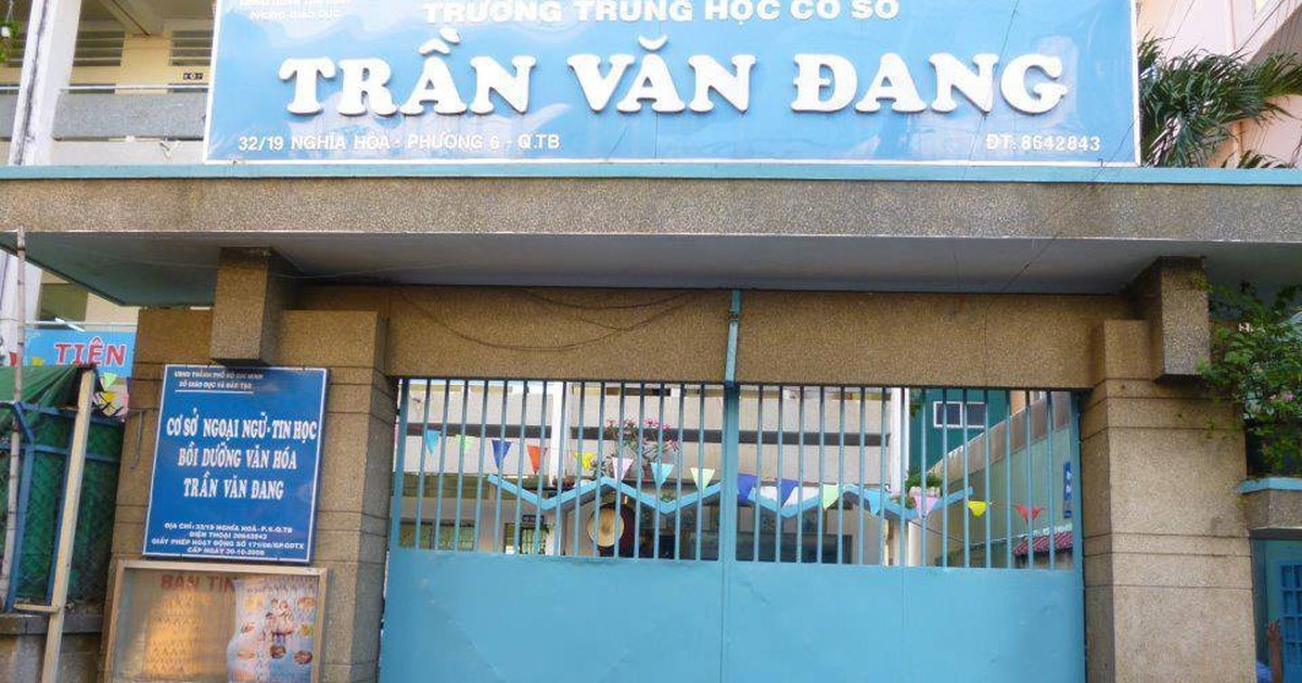 Giáo viên bắt học sinh ngủ sớm và dậy lúc 5 giờ sáng: đúng hay sai?