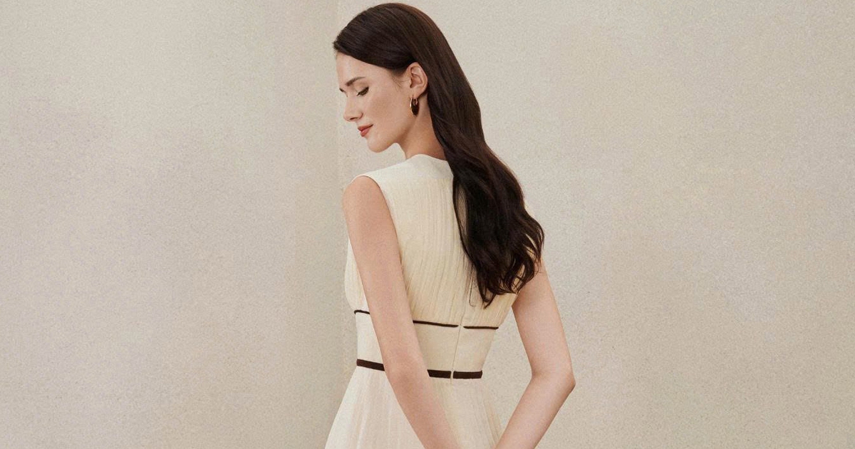 Quần ống rộng, váy dài và giày cao gót, bộ ba hoàn hảo cho mọi phong cách