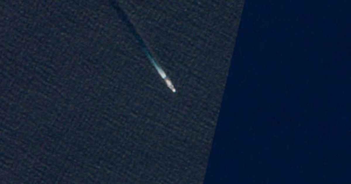 Ảnh vệ tinh chụp được đội tàu Mỹ có ‘tàu ma’ gần Venezuela