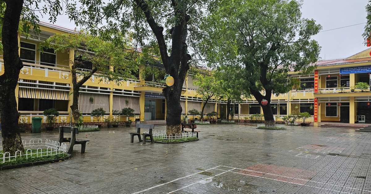 TP.Huế: Một số học sinh nôn ói sau bữa ăn bán trú, nhà trường lên tiếng