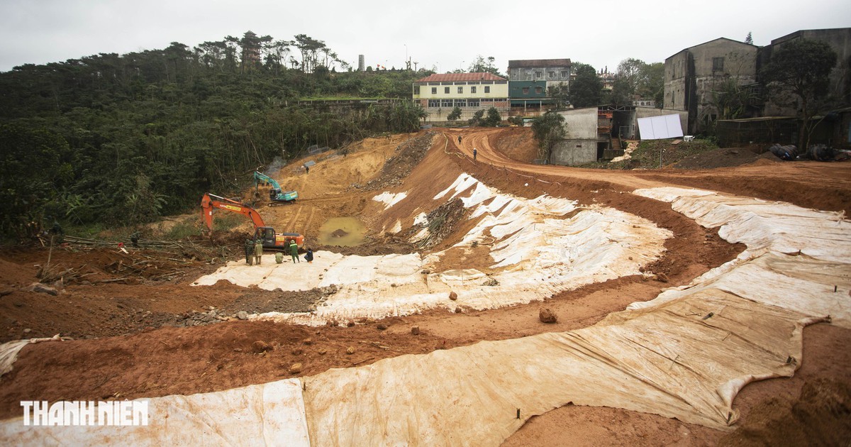 'Chiến dịch Quang Trung': Cấp tốc đưa người dân vùng sạt lở Khe Sanh về nhà